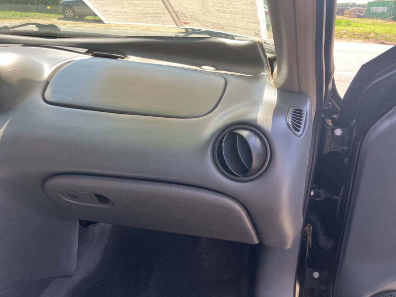 2002 Pontiac Grand Am SE1