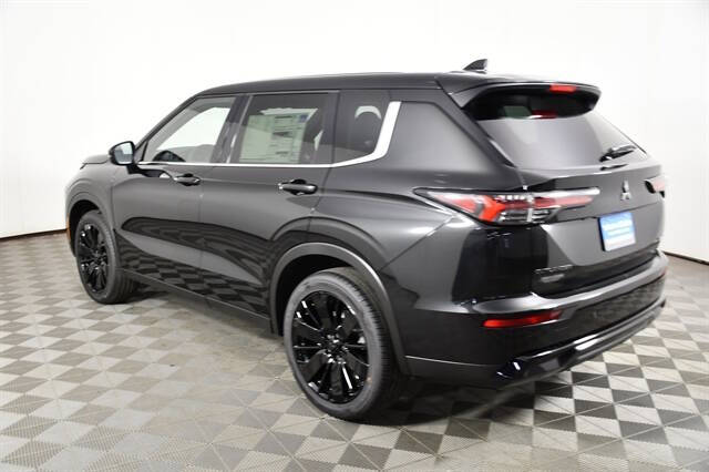 2026 Mitsubishi Outlander LE