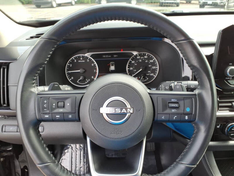 2024 Nissan Pathfinder SV
