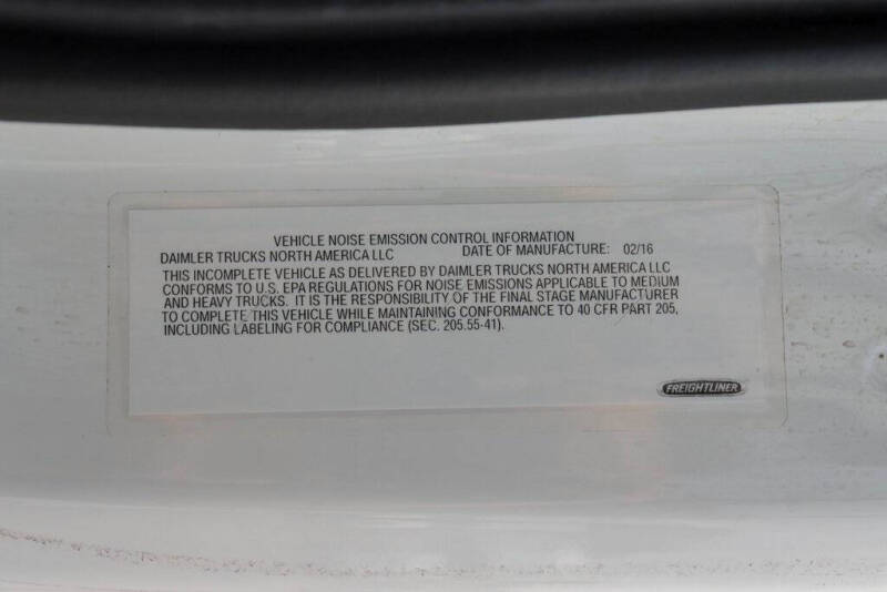 2017 Freightliner M2 106