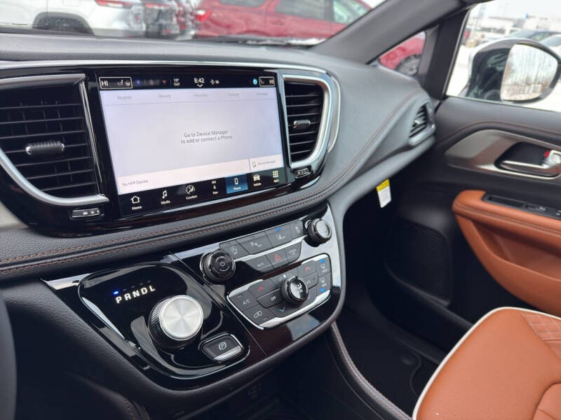 2026 Chrysler Pacifica Pinnacle