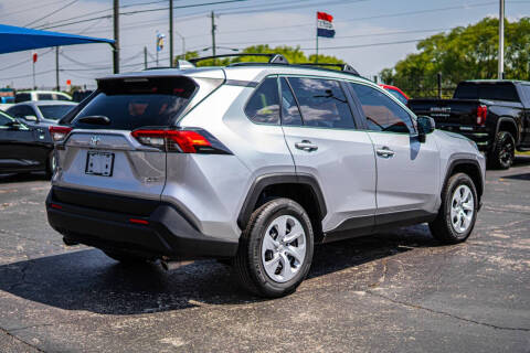 2020 Toyota RAV4 LE
