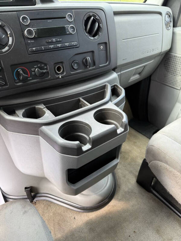 2014 Ford E-Series E-350 SD XLT