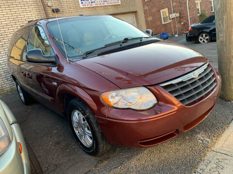 2007 Chrysler Town and Country for sale at Big T's Auto Sales in Belleville NJ