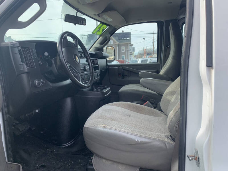 2021 Chevrolet Express 2500