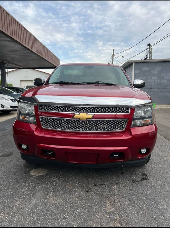 2013 Chevrolet Tahoe for sale at North Chicago Car Sales Inc in Waukegan IL