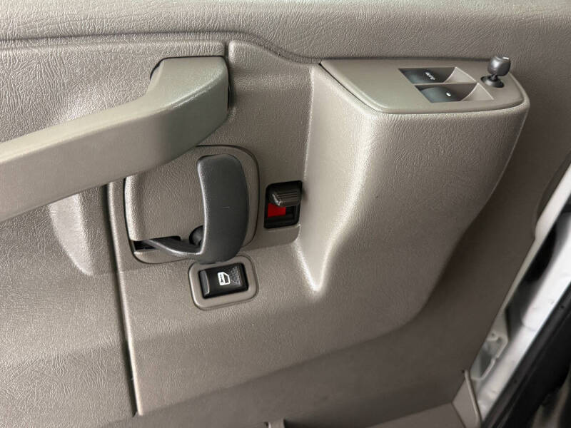 2024 GMC Savana 2500