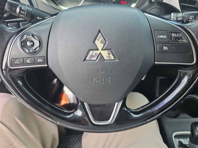 2016 Mitsubishi Outlander ES