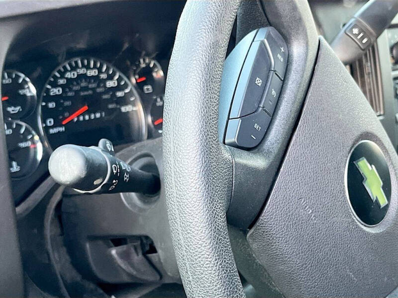 2025 Chevrolet Express 2500