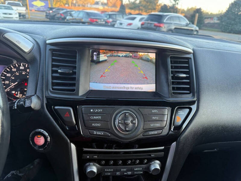 2017 Nissan Pathfinder S