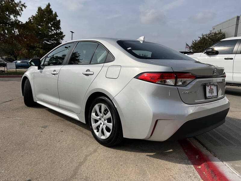 2024 Toyota Corolla LE