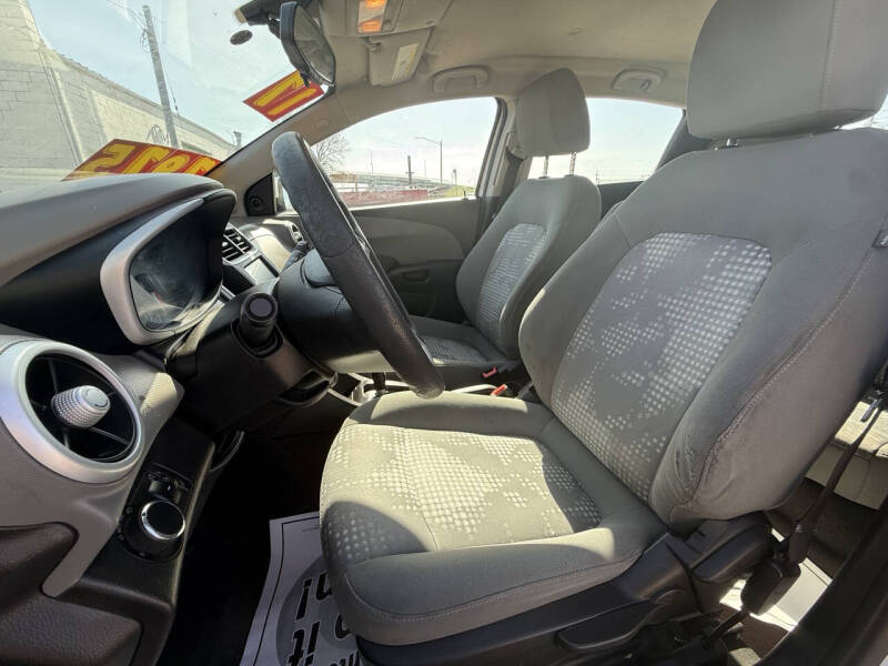 2017 Chevrolet Sonic LT Auto Fleet