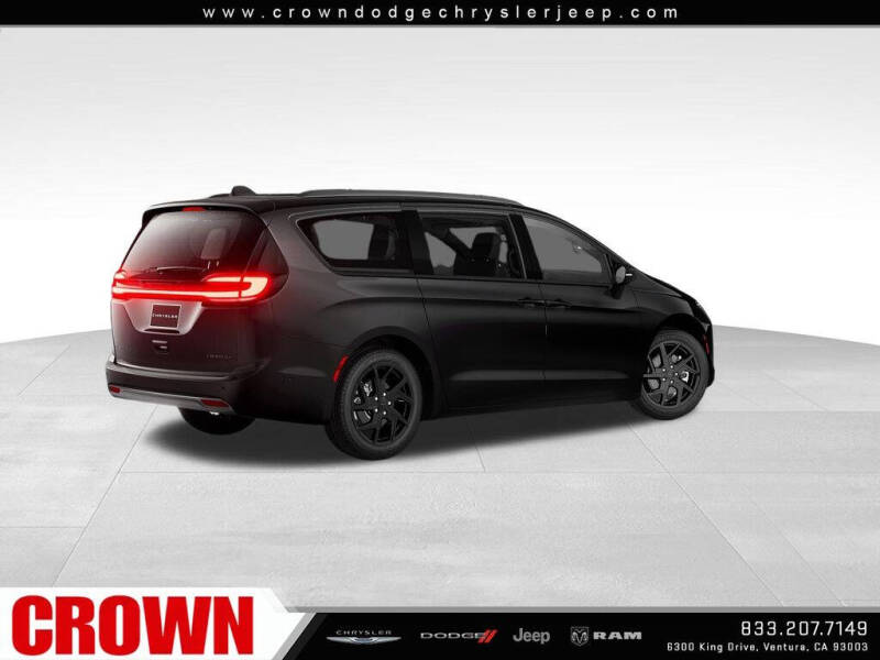 2027 Chrysler Pacifica Limited