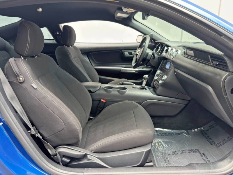 2022 Ford Mustang EcoBoost
