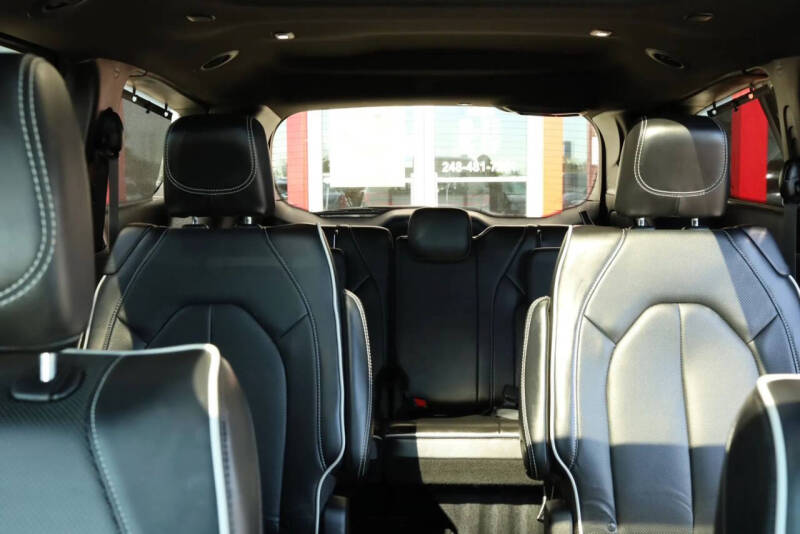2025 Chrysler Pacifica Limited
