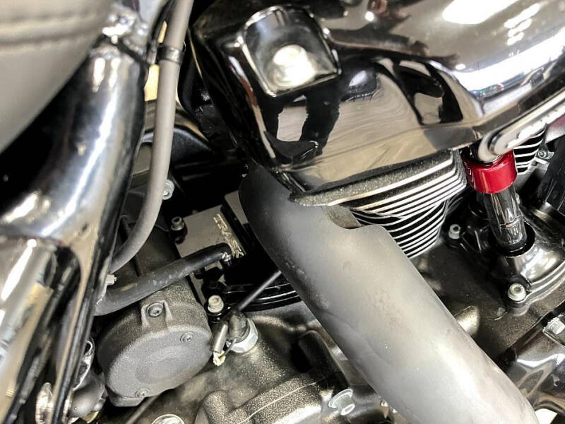 2017 Harley-Davidson CVO Street Glide * SCREAMIN EA