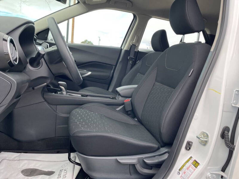 2024 Nissan Kicks SV