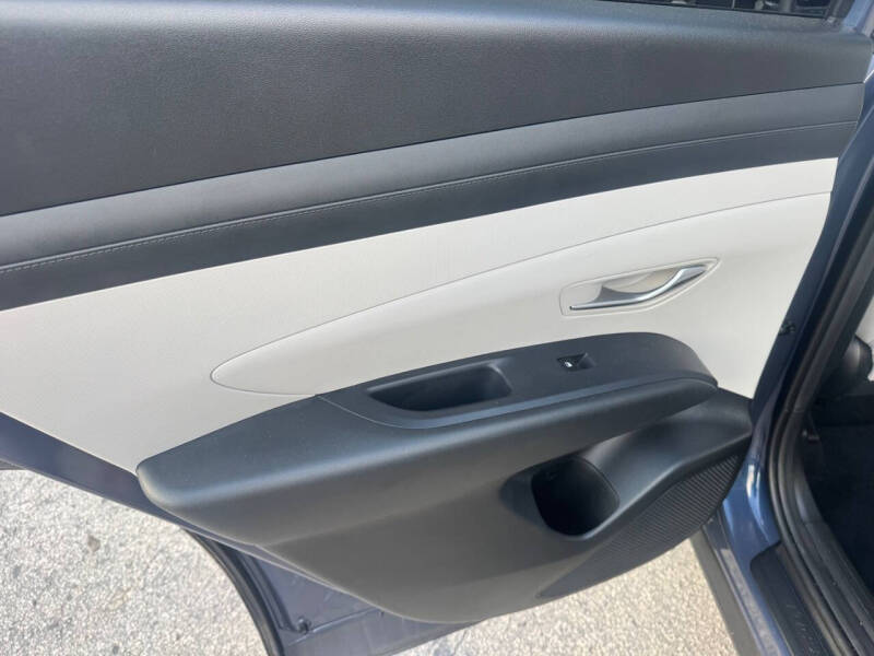 2025 Hyundai Tucson SE