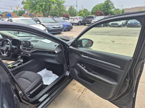 2023 Nissan Altima 2.5 SV