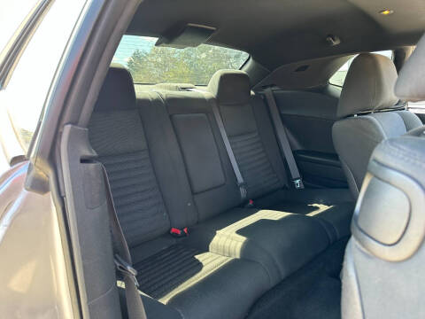 2014 Dodge Challenger SXT Plus