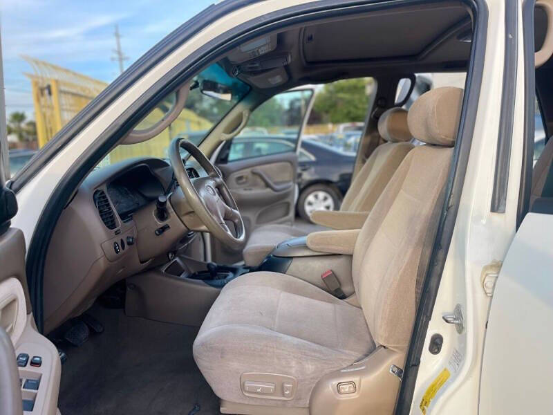 2002 Toyota Sequoia SR5