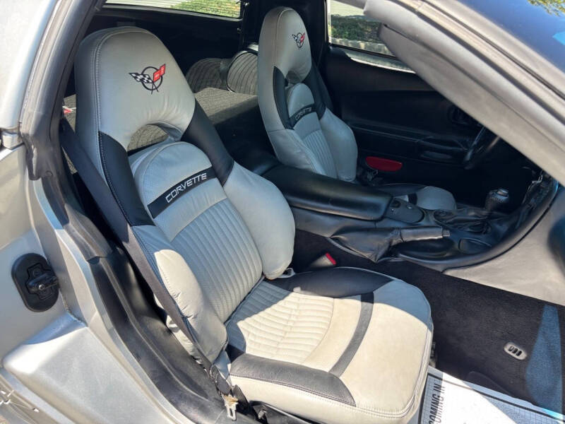 2004 Chevrolet Corvette