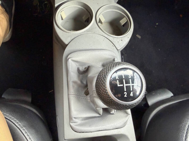 2005 Volkswagen New Beetle Convertible GLS 1.8T