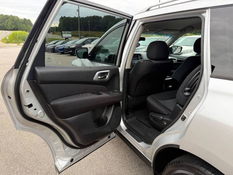 2017 Nissan Pathfinder S