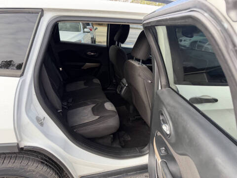 2017 Jeep Cherokee Sport Altitude