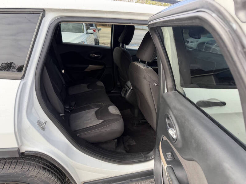 2017 Jeep Cherokee Sport Altitude