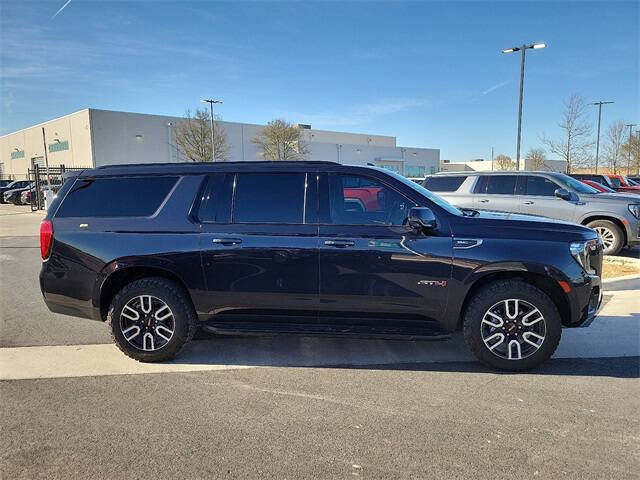 2023 GMC Yukon XL AT4