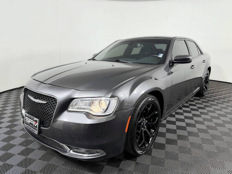 2017 Chrysler 300