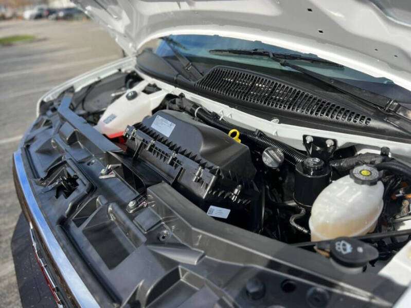 2023 GMC Savana 2500