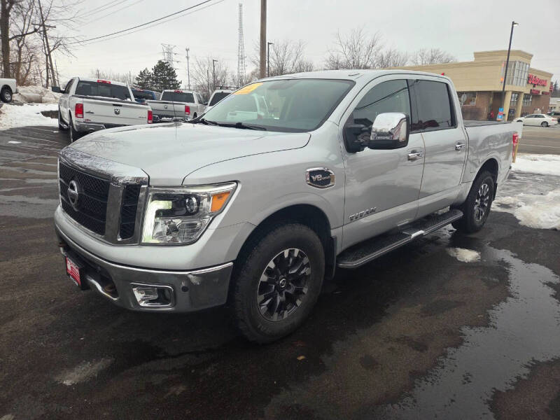 2017 Nissan Titan SV