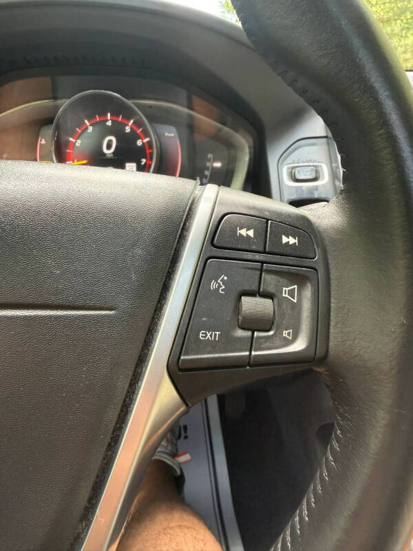2017 Volvo XC60 T5 Inscription