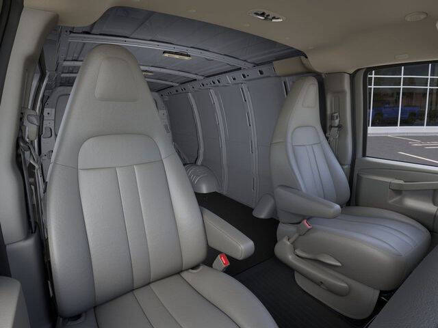 2025 Chevrolet Express 2500