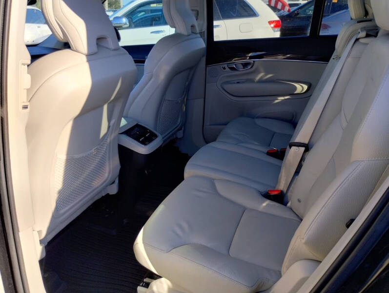 2019 Volvo XC90 T5 Momentum