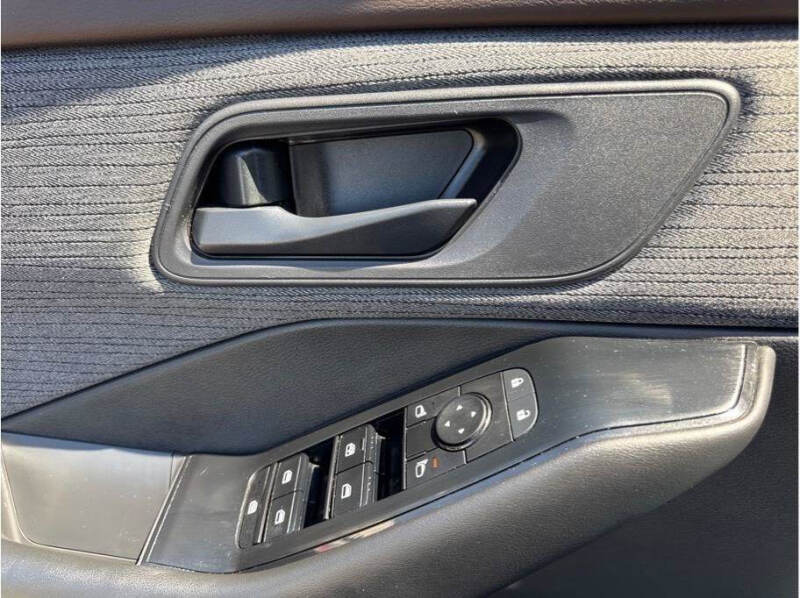 2023 Nissan Rogue S - Photo 27