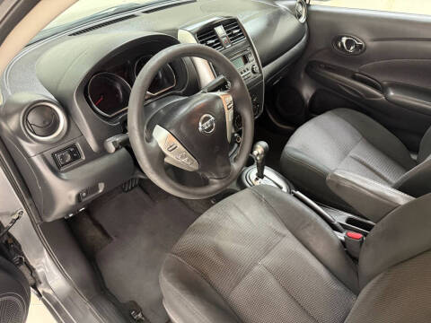 2017 Nissan Versa 1.6 S