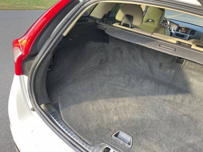 2015 Volvo V60 Cross Country T5