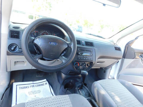 2006 Ford Focus ZX4 S