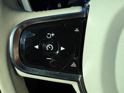 2024 Volvo S60 B5 Plus Dark Theme