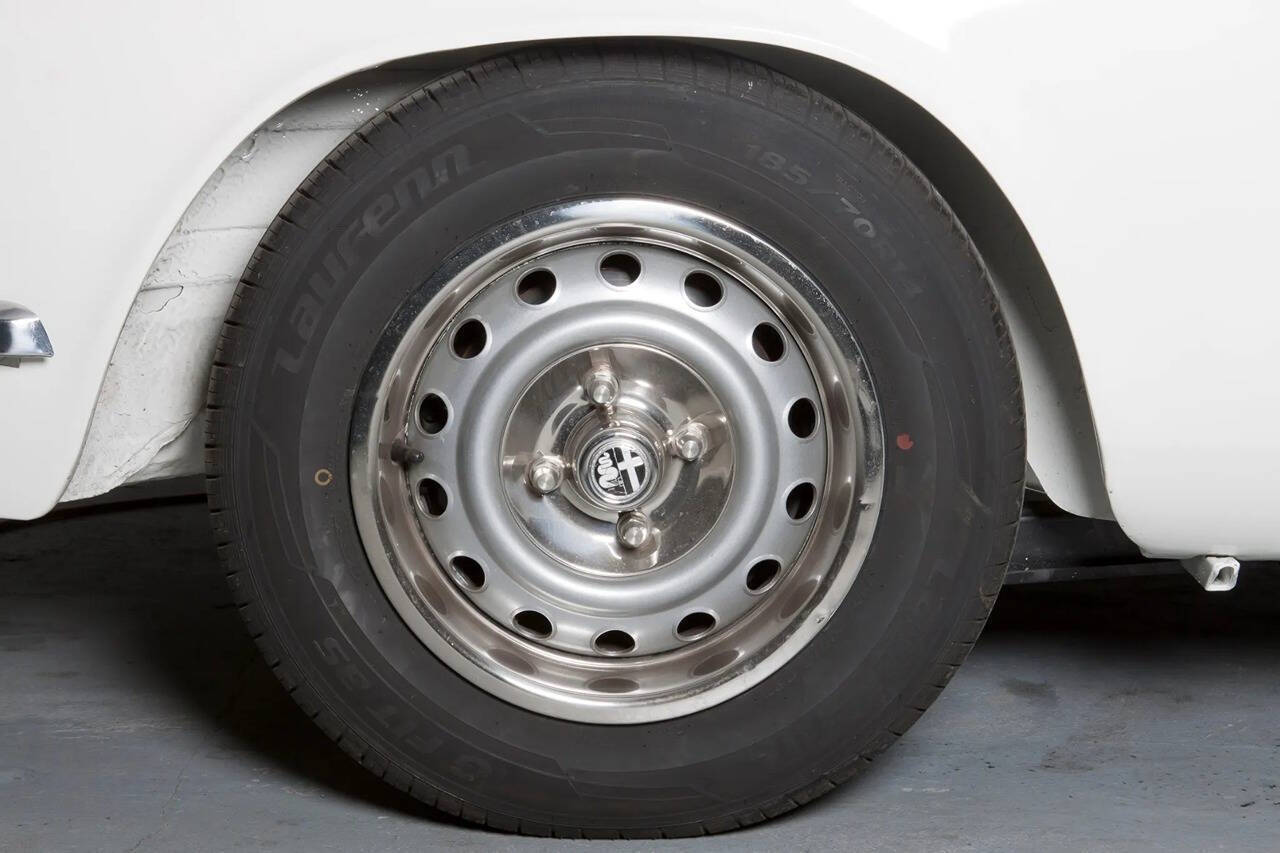 1973 Alfa Romeo 2000 GTV 23