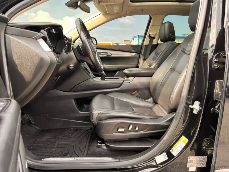 2018 Cadillac XT5 Premium Luxury