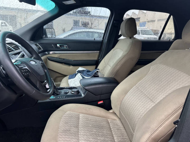 2016 Ford Explorer