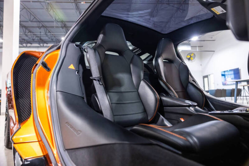 2023 McLaren GT