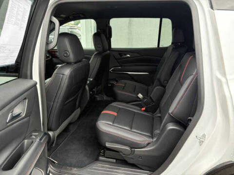 2025 Chevrolet Traverse RS