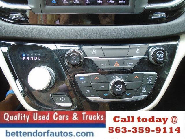 2021 Chrysler Voyager L