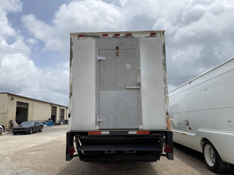 1998 Freightliner FL70