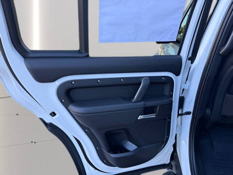 2026 Land Rover Defender 110 P300 S